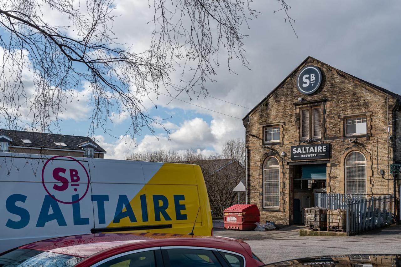 Riverside Balcony Apartment With Parking Just Minutes To Saltaire 쉬플리 외부 사진